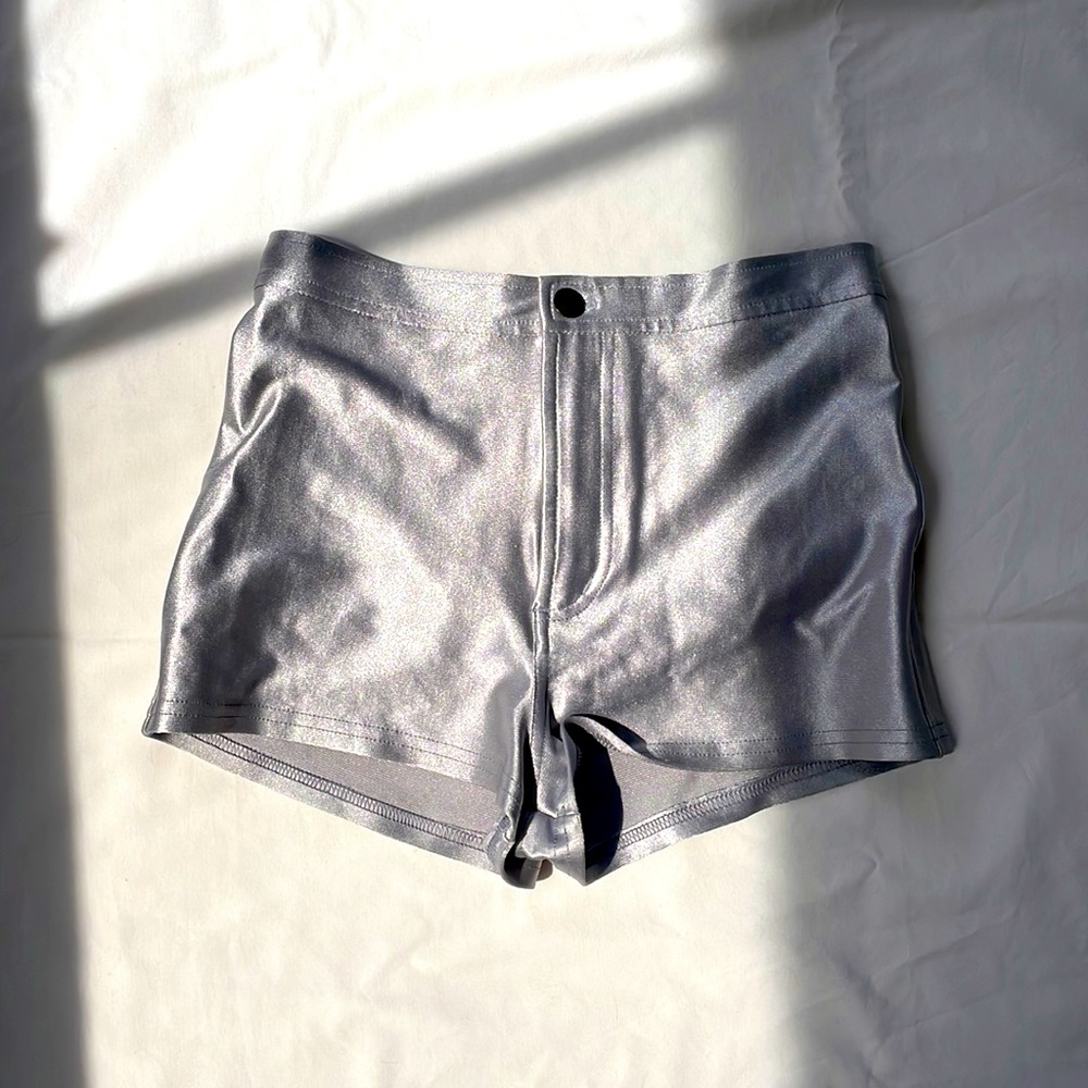 Metallic silver shorts - M